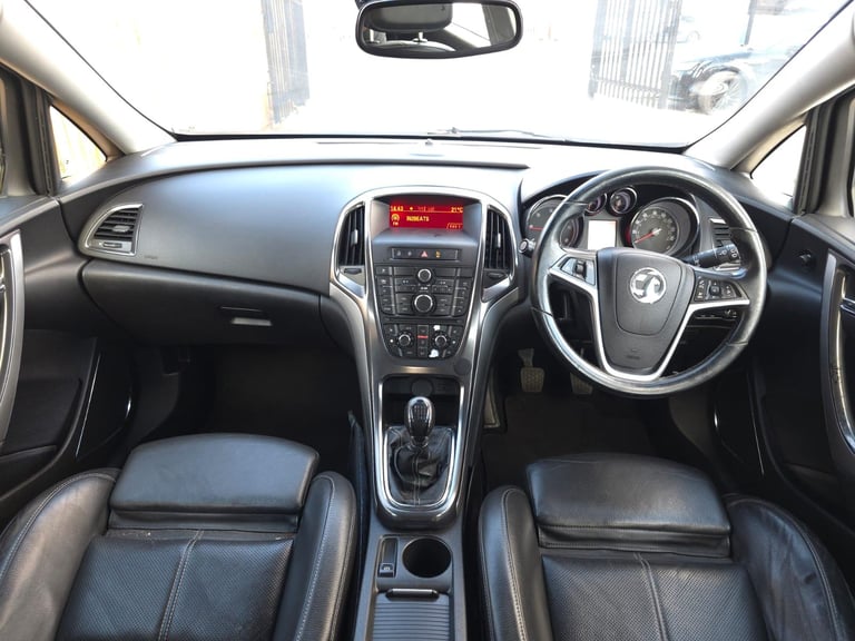Vauxhall, ASTRA, Hatchback, 2010, Manual, 1686 (cc), 5 doors