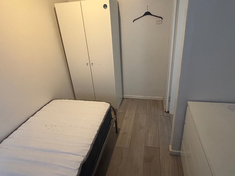 Single small room 