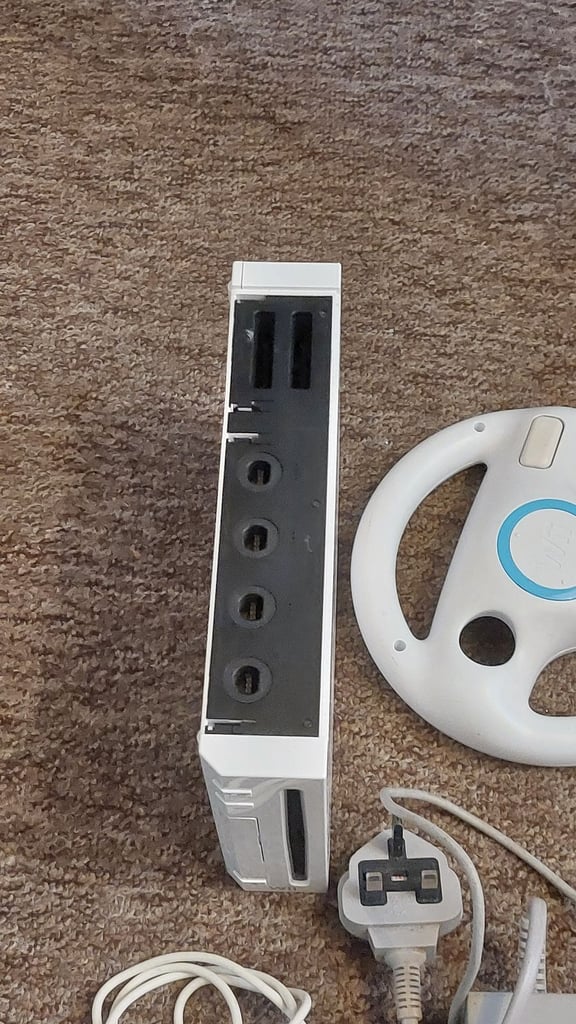 Nintendo wii set   (C)