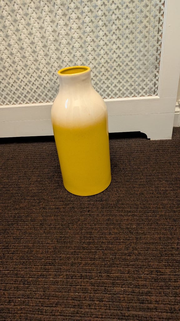 image for Vase in yellow 