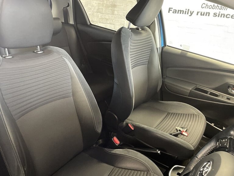 2016 Toyota Yaris VVT-h Excel Hatchback HYBRID Automatic