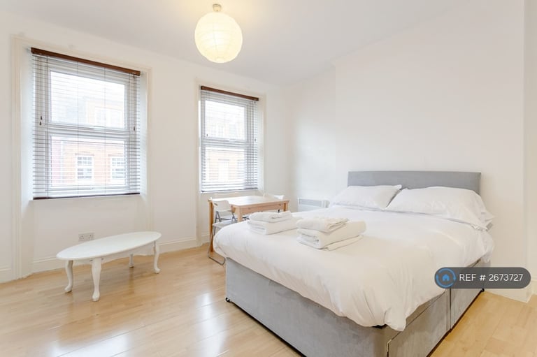 Studio flat in Charleville Rd, London, W14 (#2673727)