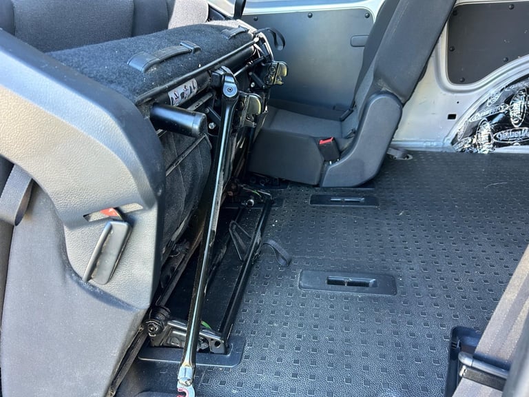 2018 Volkswagen Caddy Maxi 2.0 TDi C20 Maxi FWD 5dr (Window) WINDOW VAN Diesel Manual