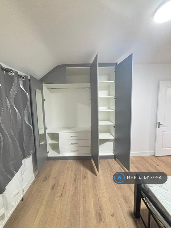 1 bedroom in Alfreds Gardens, Barking, IG11 (#1313954)