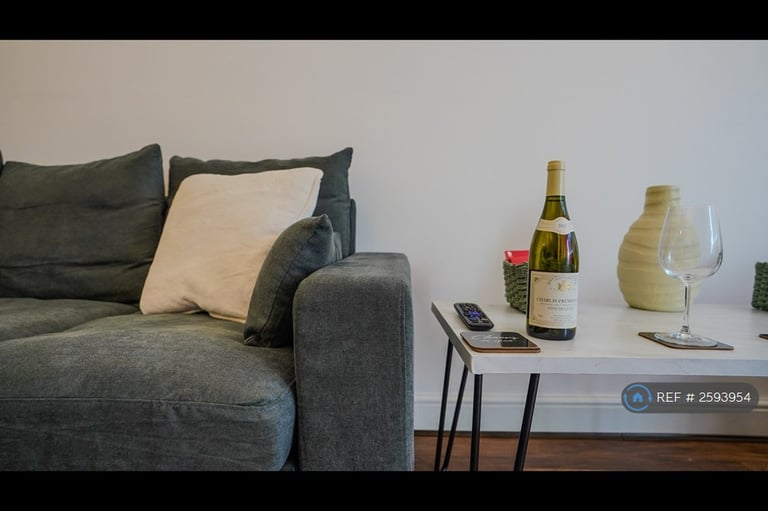 4 bedroom house in Bromley Gardens, Bromley, BR2 (4 bed) (#2593954)