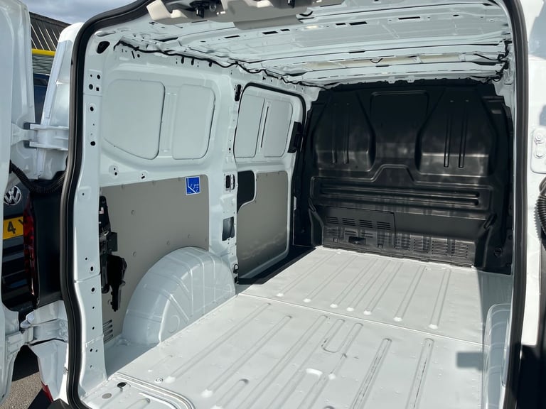  Volkswagen Transporter Panel Van 2.0 Tdi T28 Commerce Plus Panel Van 5dr