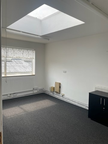 First Floor Offices to Let