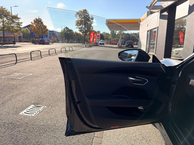 2023 Audi RS e-tron GT 93.4kWh Carbon Vorsprung Saloon 4dr Electric Auto quattro (598 ps) COUPE E...