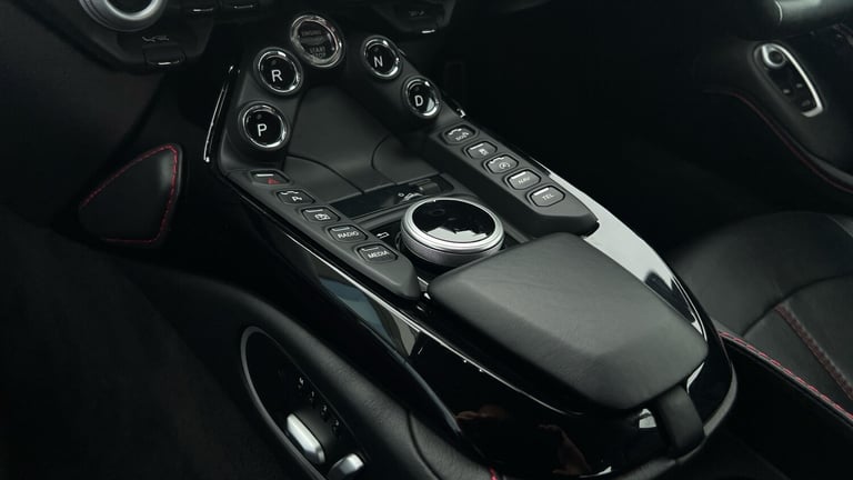 2018 Aston Martin V8 Vantage 2dr ZF 8 Speed. Sports Seats . Premium Audio