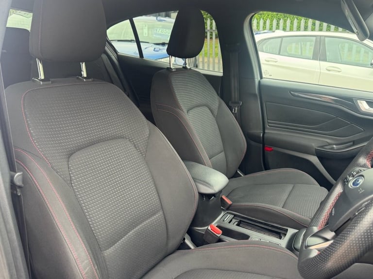 2019 Ford Focus 1.0T EcoBoost ST-Line Hatchback 5dr Petrol Manual Euro 6 (s/s) (125 ps) Hatchback...
