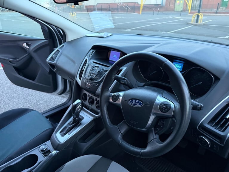  Ford Focus 1.6 Zetec Powershift Euro 5 5dr Petrol Automatic
