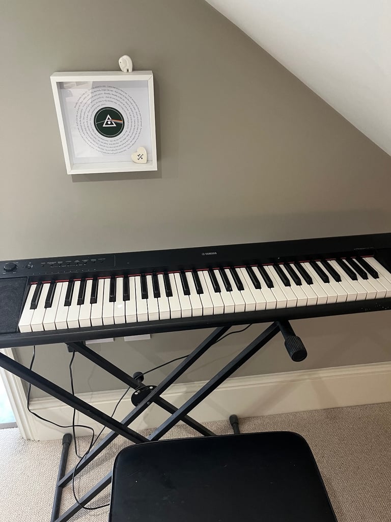 Yamaha Digital Keyboard (with optional Stool)