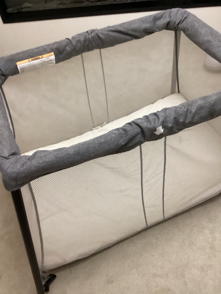 image for Travel cot/playpen