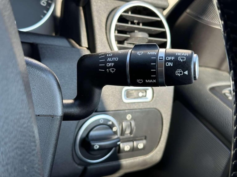 LAND ROVER DISCOVERY 4 3.0 SD V6 Auto 4X4 5dr 2013