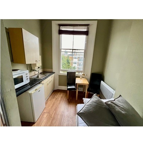 Single Semi-Studio in Claverton Street, SW1V 3AU, Victoria/Pimlico ** Bills Inc