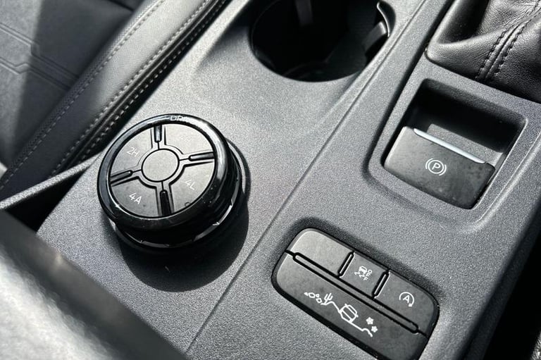 2025 Ford Ranger Tremor AUTO 2.0 EcoBlue 205ps 4x4 Double Cab Pick Up, LOAD BOX BEDLINER Aut Pick...