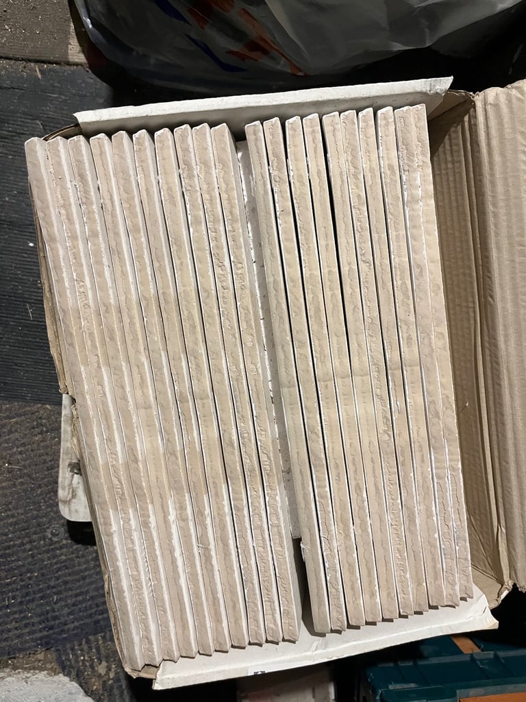 Mandarin stone ivory glossy ceramic tiles x 70