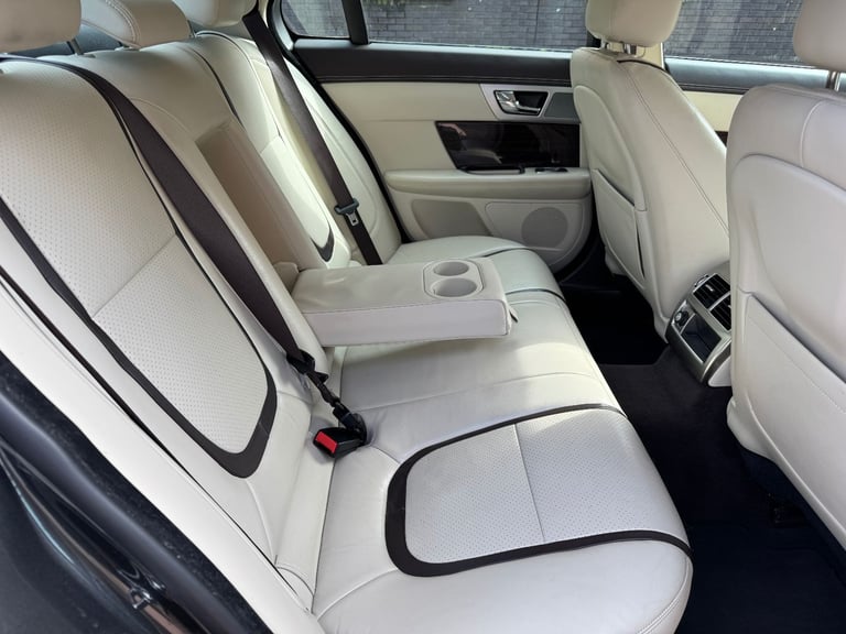 Jaguar XF Portfolio 2.2d Luxury Saloon Auto 4dr Diesel