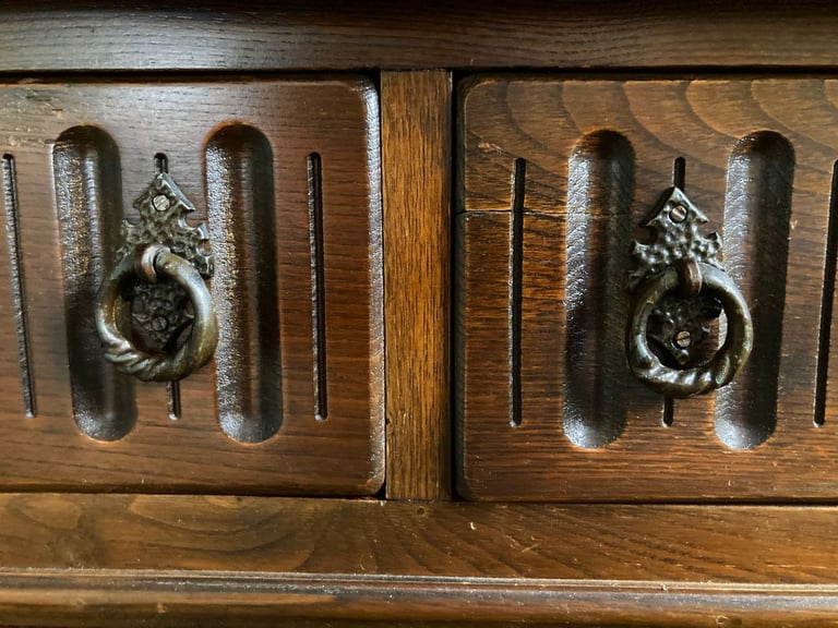 Dark mahogany veneer finish Welsh dresser