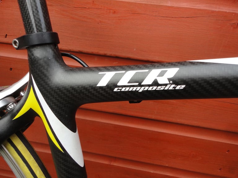Giant TCR composite carbon road bike 17.5 inch small frame, 700 wheels, 9 x 2 gears