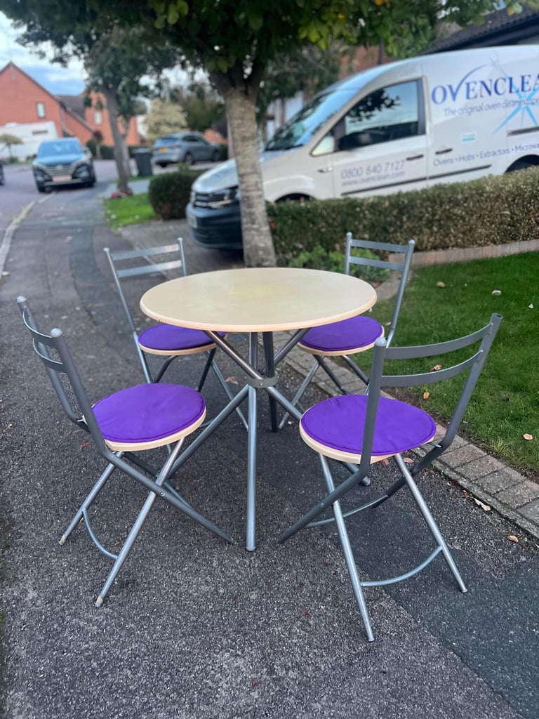 Dining table with 4x chairs for £75(Free delivery)