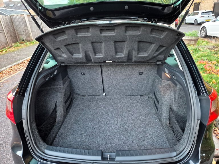 SEAT IBIZA 1.2L AUTOMATIC LOW MILEA