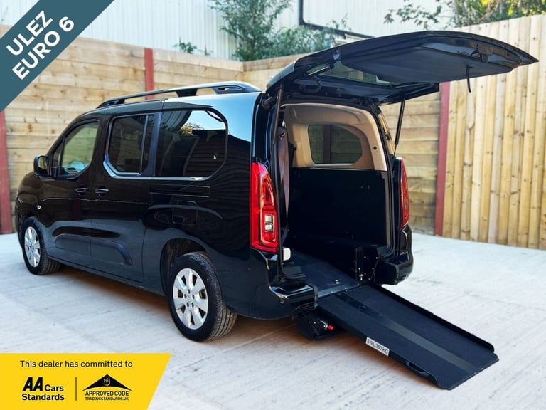 2023 Vauxhall Combo Life 4 Seat Auto Wheelchair Accessible Disabled Access Vehicle WAV MPV Diesel...