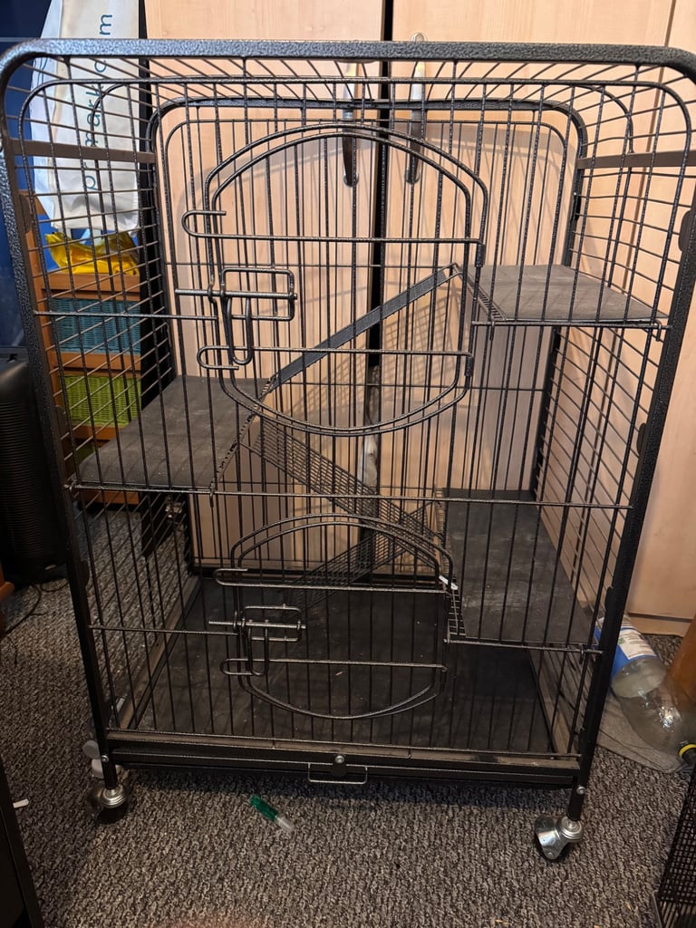Bird/animal cage