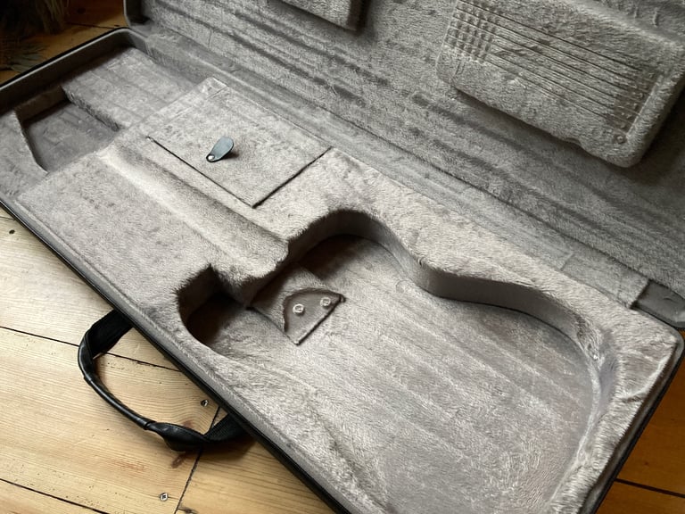 Ibanez Premium Soft Rigid Case for RG series electric guitars