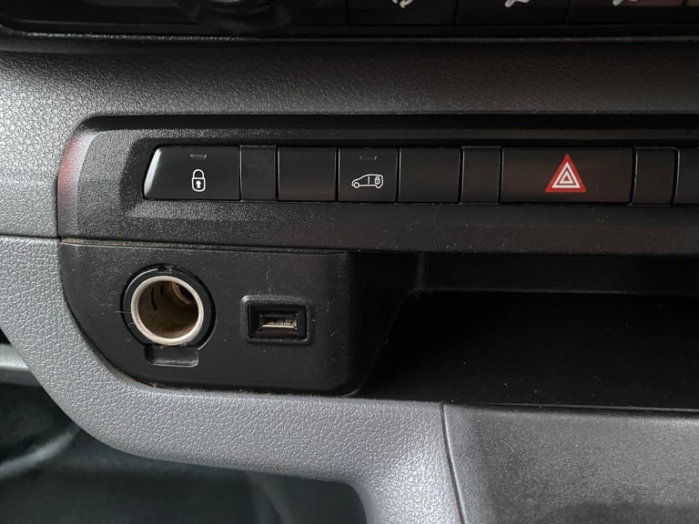 2019 Peugeot Expert 2.0 BlueHDi 1400 Professional Standard Panel Van MWB Euro 6 (s/s) 6dr PANEL V...