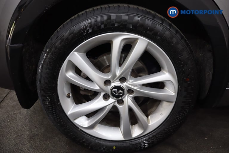 2017 Infiniti Q30 1.5d Premium Tech 5dr HATCHBACK DIESEL Manual