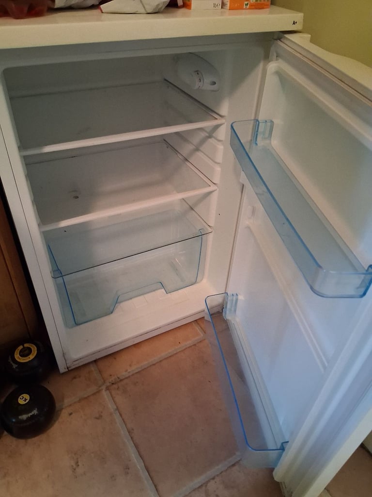 Used LEC fridge
