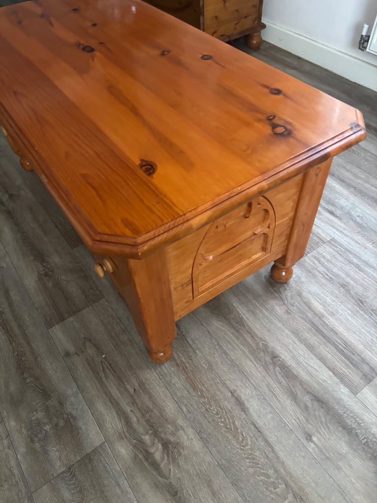 Pine wood coffee table 