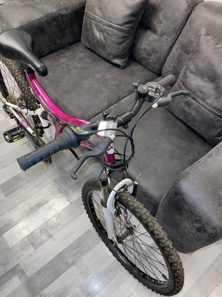 Muddyfox Pheonix Mountain Bike 24” Wheels