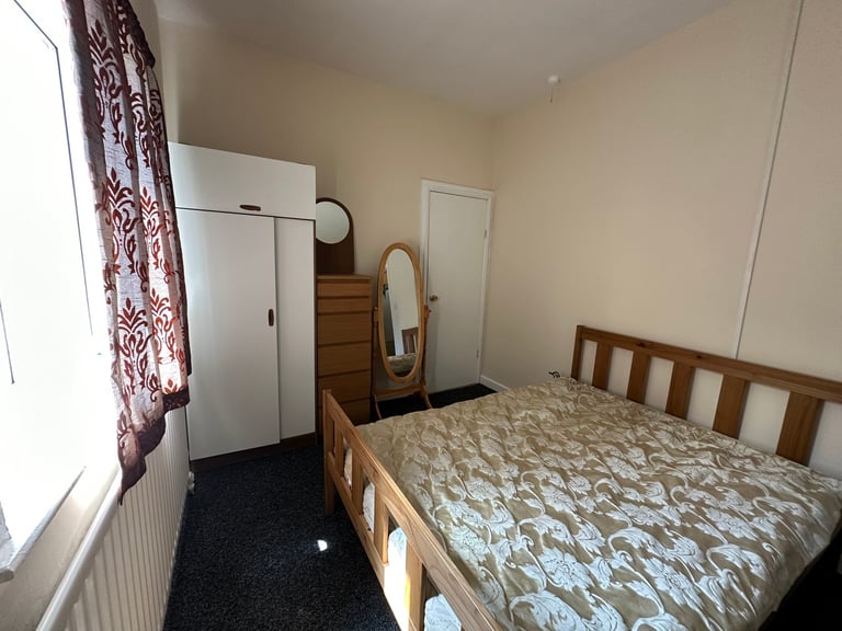 Ensuite Double Room in Coventry, CV6 Foleshill Road