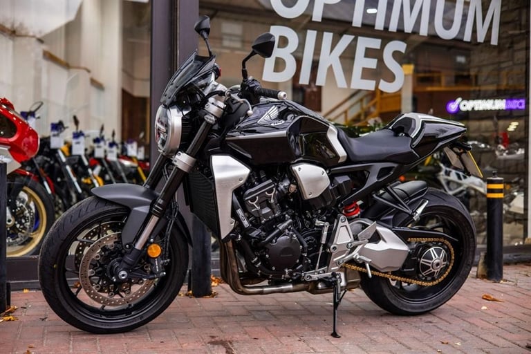 Honda CB1000R LOW MILES ! SHIFTER ! STUNNING