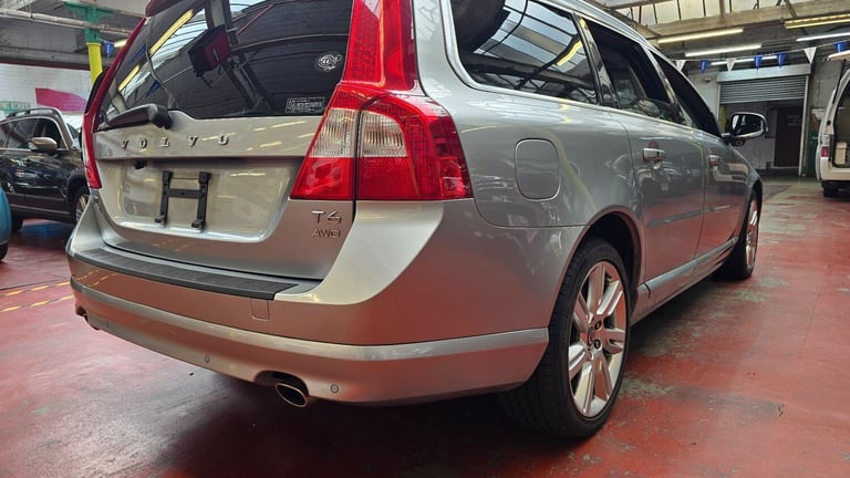  Volvo V70 3.0 T6 R-Design Geartronic AWD Petrol Automatic