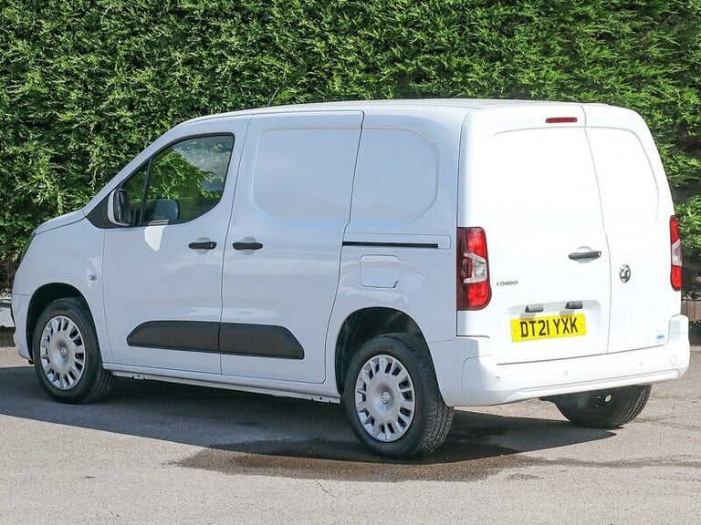 2021 Vauxhall Combo 2300 SPORTIVE 1.5 TURBO D, 100BHP, L1 SWB VAN, Air Con, Cruise Control, 3 S S...