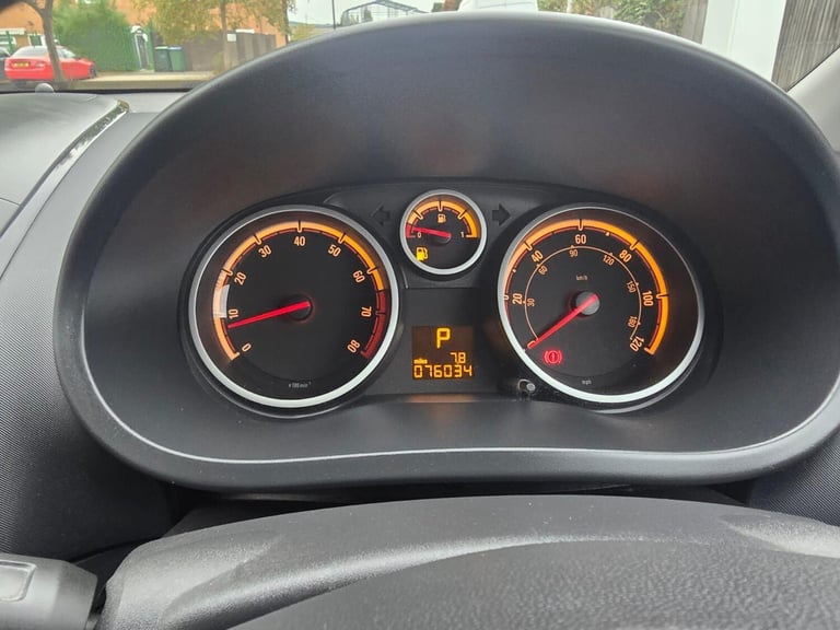 2009 Vauxhall Corsa 1.4i 16V Design 5dr Auto HATCHBACK PETROL Automatic