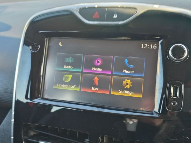 2016 Renault Clio 1.5 dCi Dynamique S Nav Hatchback 5dr Diesel Manual Euro 6 (s/s) (90 ps) Hatchb...