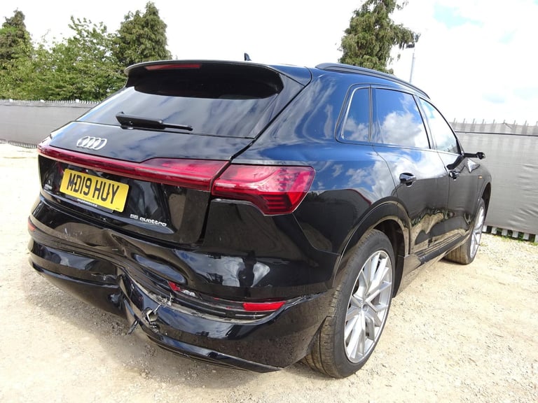 2019 19 REG AUDI E-TRON LAUNCH EDITION 55 QUATTRO ELECTRIC AUTO DAMAGED SALVAGE