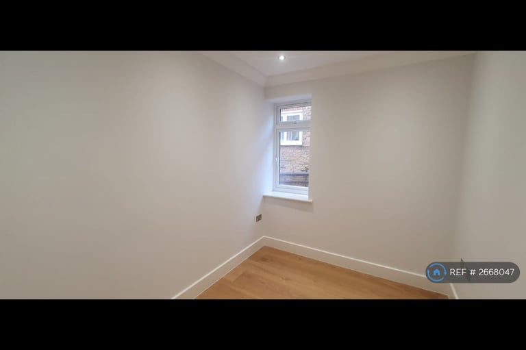 3 bedroom flat in Chatsworth Road, London, NW2 (3 bed) (#2668047)