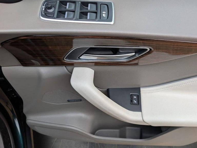 JAGUAR F-PACE 2.0 D180 Portfolio Auto AWD Euro 6 (s/s) 5dr 2018