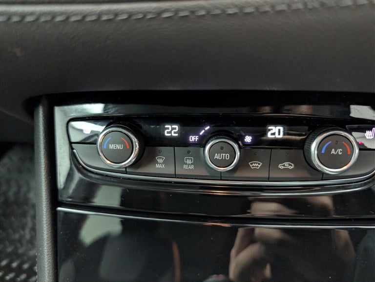 2021 Vauxhall Grandland X 1.2 Turbo SRi Nav SUV 5dr Petrol Manual Euro 6 (s/s) (130 ps) HEATED SE...