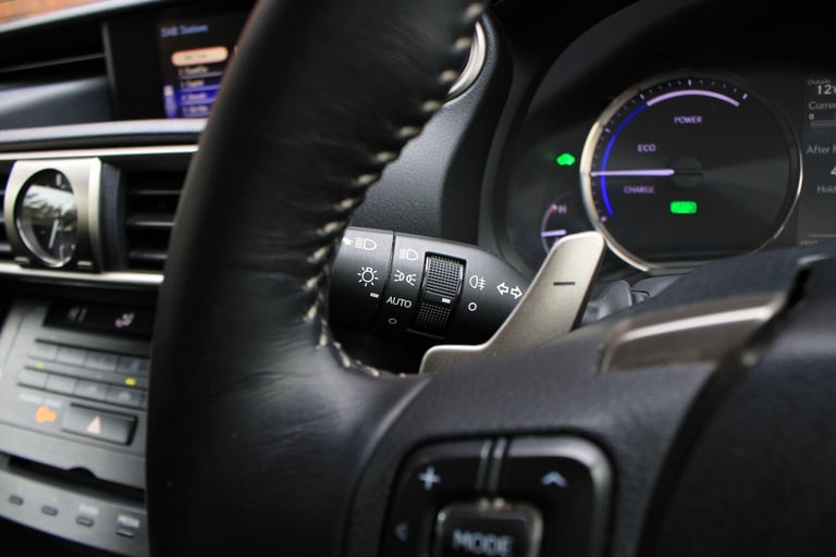 2018 Lexus IS 2.5 300h Sport E-CVT Euro 6 (s/s) 4dr SALOON Petrol/Electric Hybrid Automatic