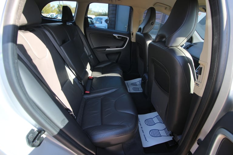 2011 Volvo XC60 D3 [163] SE Lux 5dr Geartronic ESTATE Diesel Automatic