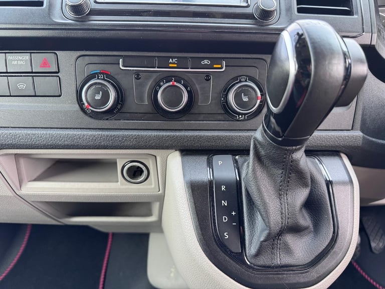 2018 VOLKSWAGEN TRANSPORTER T6 SPORTLINE 204BHP DSG. POP TOP. SOLAR.NO VAT