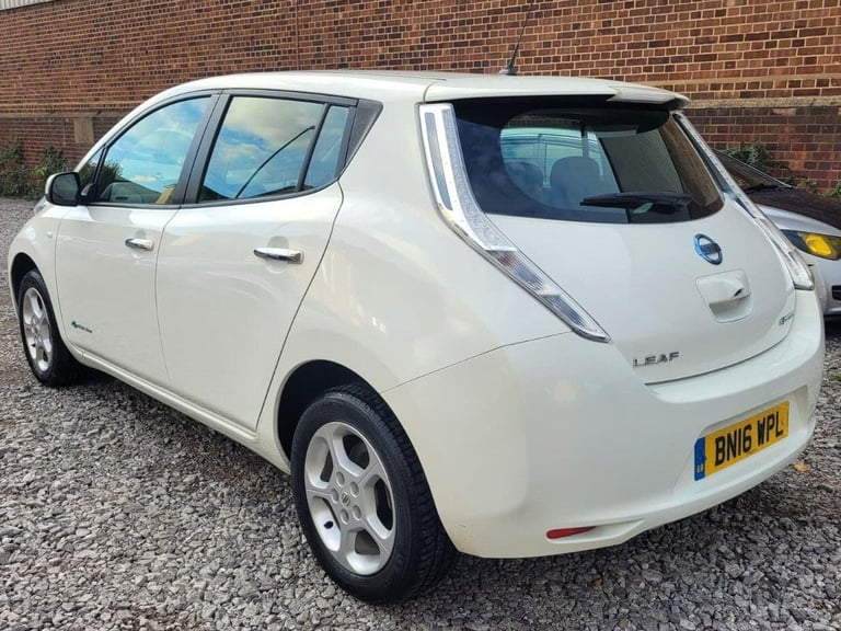 2016 Nissan Leaf 24kWh Acenta Hatchback 5dr Electric Auto (109 bhp) HATCHBACK Electric Automatic