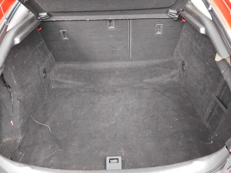 2016 Vauxhall Insignia 1.4T Design Nav 5dr [Start Stop] HATCHBACK Petrol Manual