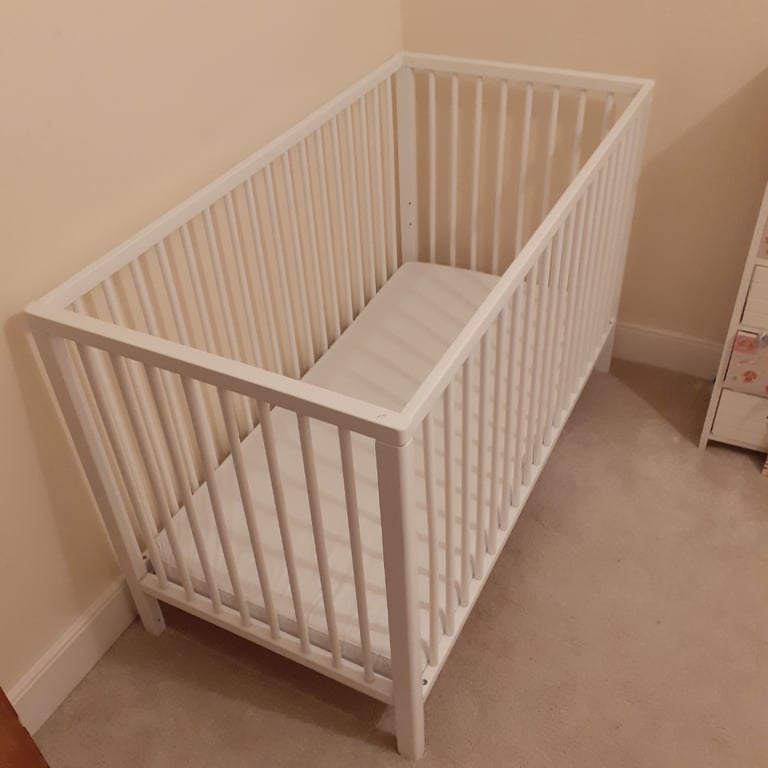 Mothercare Blaham white wooden cot baby three levels